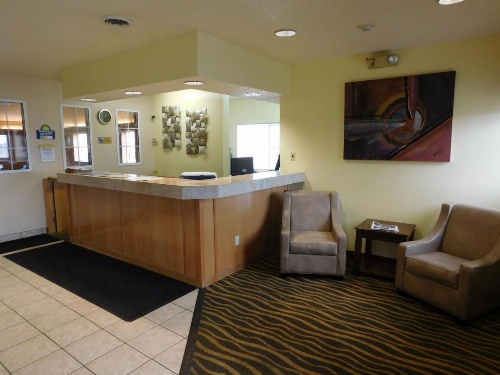 Days Inn by Wyndham Des Moines Merle Hay image 3